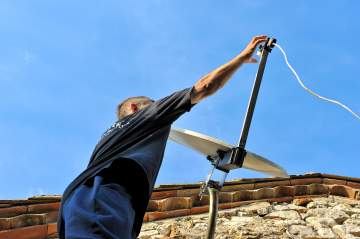 Pose, installation d’antenne satellite et parabole : votre entreprise à La Tremblade